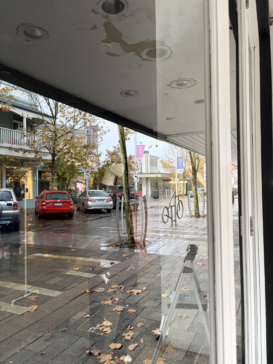 Vanity Store windows after cleaning